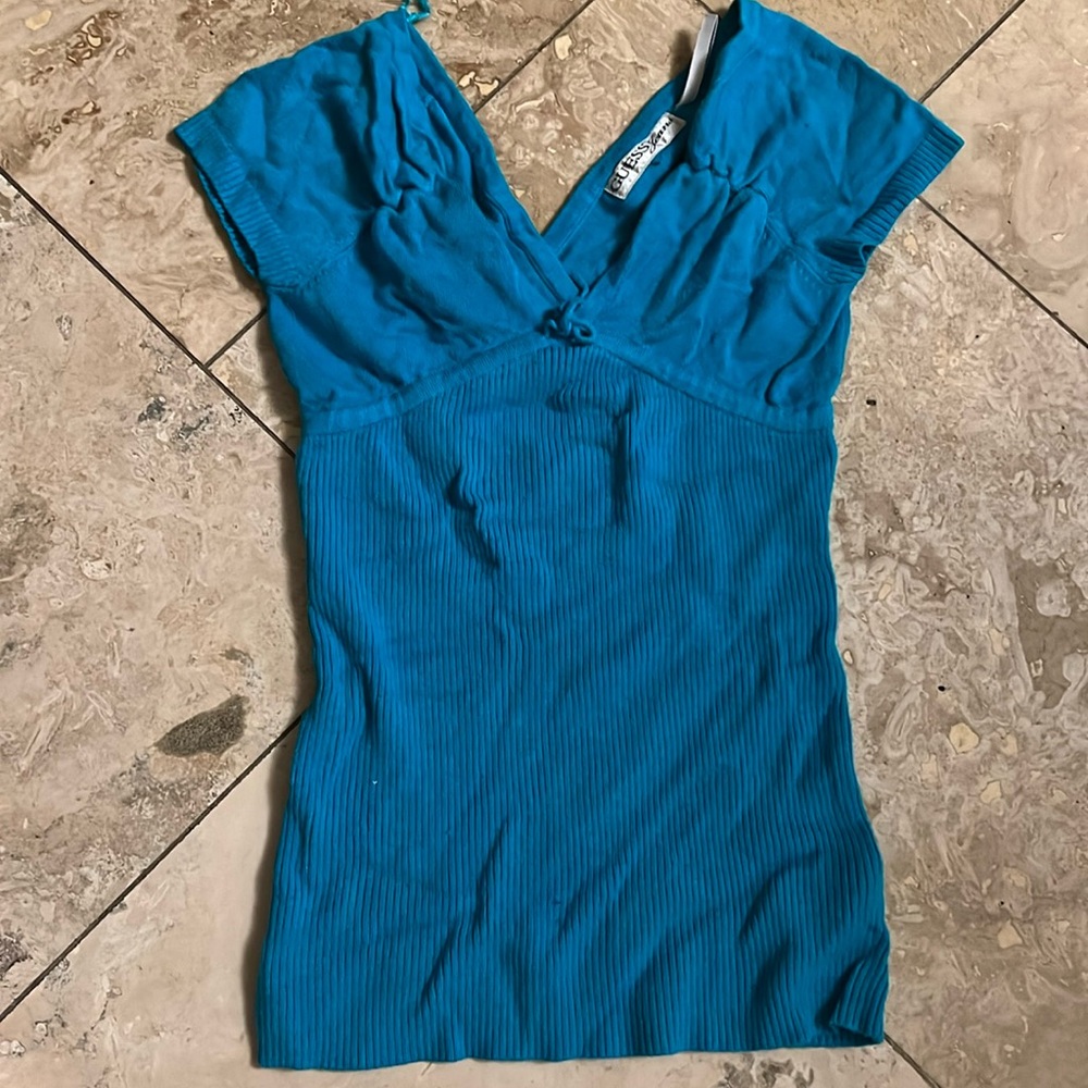 Guess top